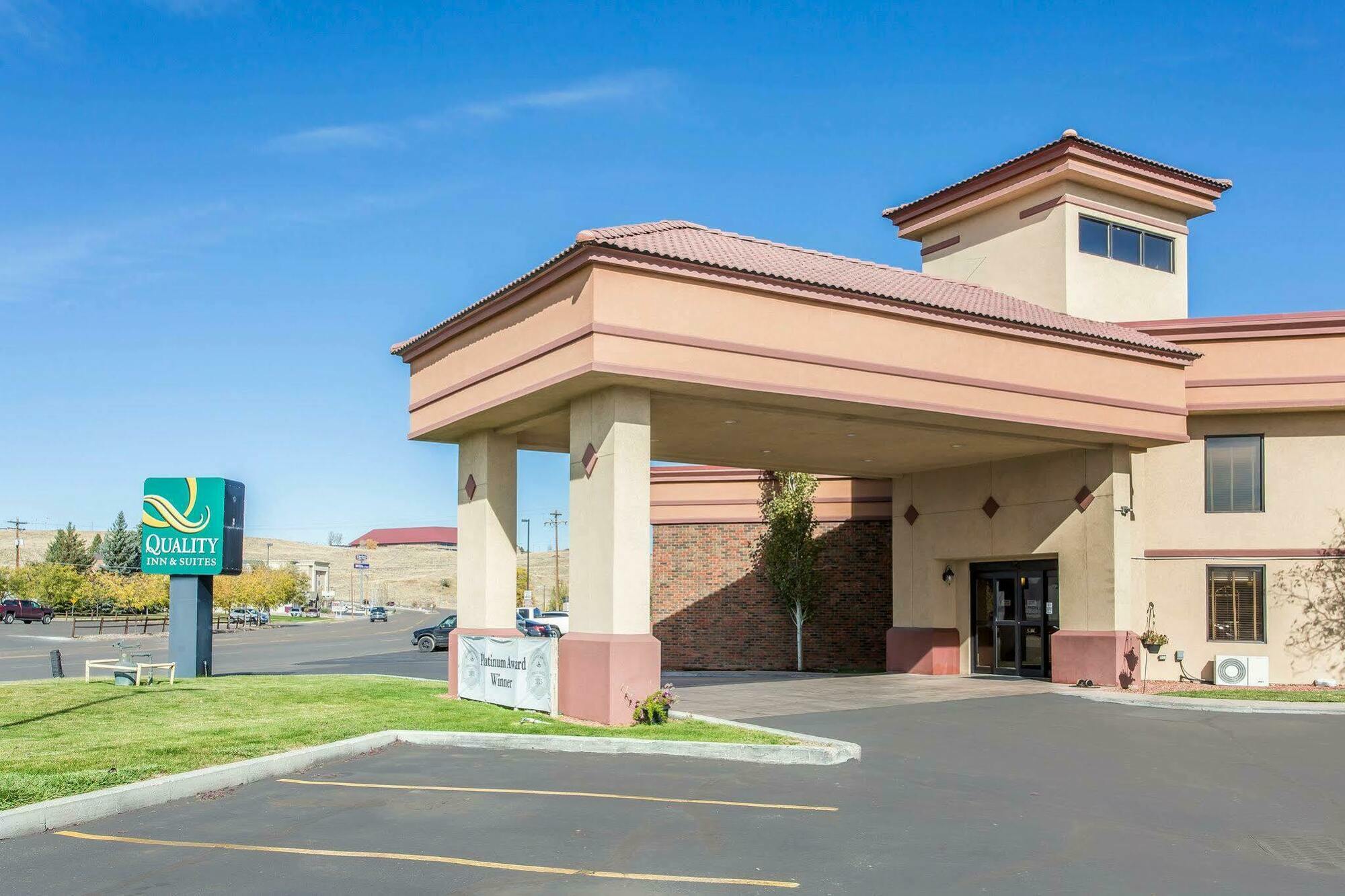 Quality Inn & Suites Casper Near Event Center Exterior photo